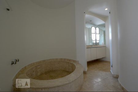 Apartamento à venda com 530m², 4 quartos e 4 vagas Apartamento à venda com 530m², 4 quartos e 4 vagasBanheiro Suite Master