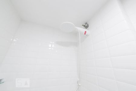 Banheiro de kitnet/studio para alugar com 1 quarto, 38m² em Santo Amaro, São Paulo