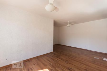 Apartamento para alugar com 76m², 2 quartos e 1 vaga