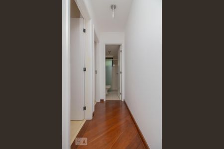 Apartamento à venda com 65m², 2 quartos e 2 vagasCorredor