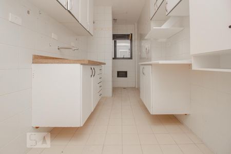 Apartamento à venda com 65m², 2 quartos e 2 vagasCozinha