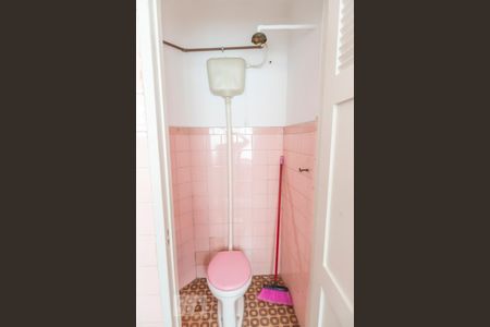 Apartamento à venda com 95m², 3 quartos e sem vaga Apartamento à venda com 95m², 3 quartos e sem vagaBanheiro de Serviço