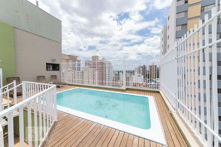 Piscina de apartamento à venda com 1 quarto, 65m² em Centro, Campinas