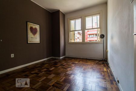 Quarto de apartamento à venda com 1 quarto, 54m² em Petrópolis, Porto Alegre