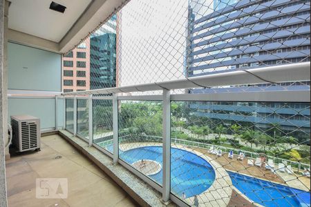 Apartamento à venda com 192m², 4 quartos e 3 vagas Apartamento à venda com 192m², 4 quartos e 3 vagasVista Varanda Suíte