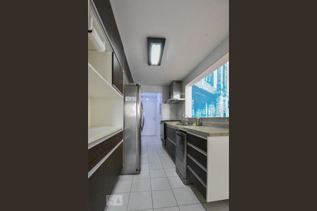 Cozinha de apartamento à venda com 4 quartos, 192m² em Chácara Itaim, São Paulo