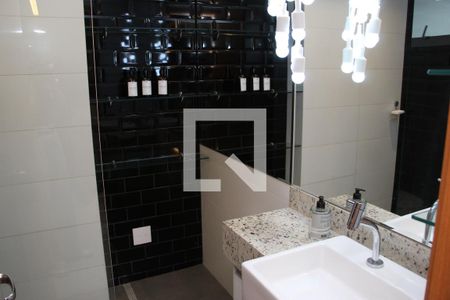 Banheiro da Suíte de apartamento para alugar com 1 quarto, 79m² em Setor Oeste, Goiânia