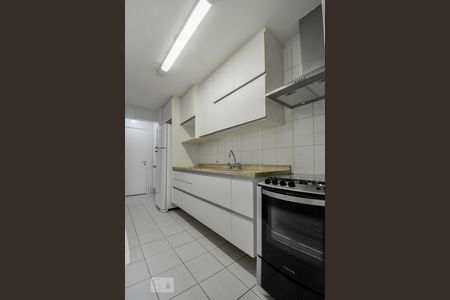 Apartamento para alugar com 96m², 2 quartos e 2 vagas Apartamento para alugar com 96m², 2 quartos e 2 vagasCozinha