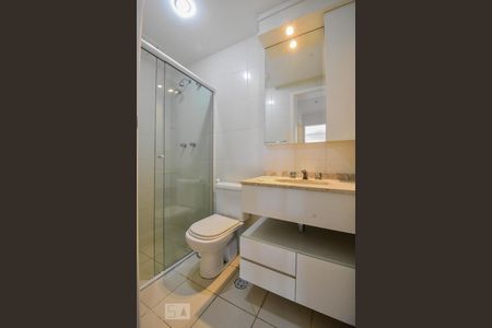 Apartamento para alugar com 96m², 2 quartos e 2 vagas Apartamento para alugar com 96m², 2 quartos e 2 vagasBanheiro Social