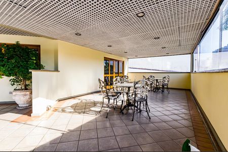 Apartamento à venda com 98m², 3 quartos e 2 vagas Apartamento à venda com 98m², 3 quartos e 2 vagasÁrea Comum - Salão de Festa parte Externa