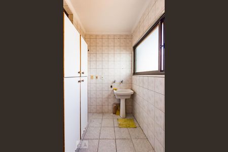 Apartamento à venda com 98m², 3 quartos e 2 vagas Apartamento à venda com 98m², 3 quartos e 2 vagasÁrea de Serviço