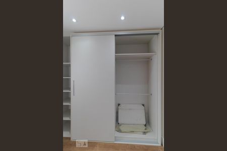 Apartamento à venda com 84m², 2 quartos e 2 vagasQuarto - Armário