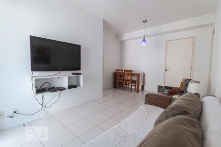 Sala de apartamento para alugar com 2 quartos, 67m² em Camorim, Rio de Janeiro