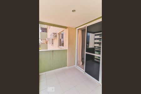 Varanda Sala de apartamento para alugar com 2 quartos, 67m² em Camorim, Rio de Janeiro