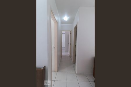 Corredor de apartamento para alugar com 2 quartos, 67m² em Camorim, Rio de Janeiro