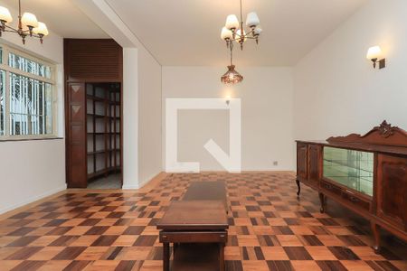 Casa à venda com 208m², 5 quartos e 4 vagasSala