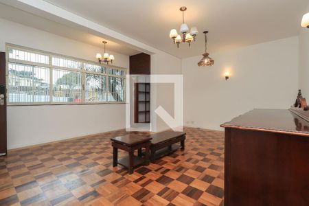 Casa à venda com 208m², 5 quartos e 4 vagasSala
