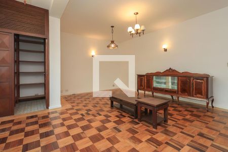 Casa à venda com 208m², 5 quartos e 4 vagasSala