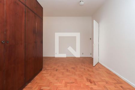 Casa à venda com 208m², 5 quartos e 4 vagasSuíte