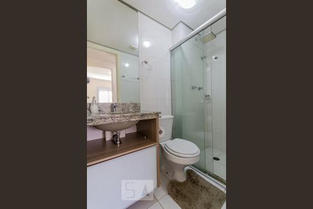 Banheiro de apartamento para alugar com 2 quartos, 80m² em Vila Suzana, São Paulo