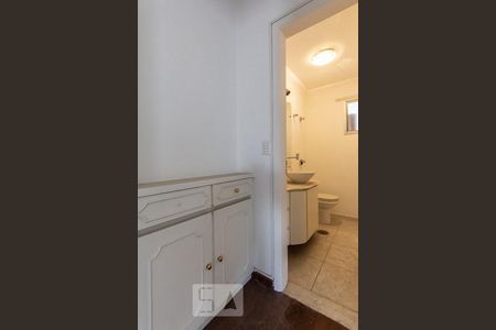 Lavabo de apartamento para alugar com 3 quartos, 163m² em Jardim Ampliação, São Paulo