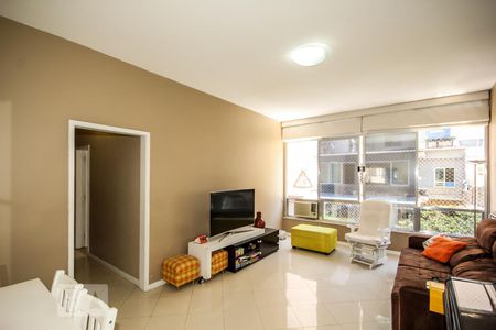 Apartamento à venda com 105m², 3 quartos e 1 vaga Apartamento à venda com 105m², 3 quartos e 1 vagaSala