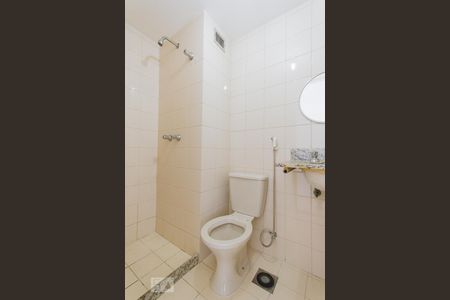 Banheiro de apartamento à venda com 2 quartos, 53m² em Jacarepaguá, Rio de Janeiro