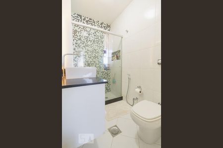 Banheiro de apartamento para alugar com 2 quartos, 61m² em Catete, Rio de Janeiro
