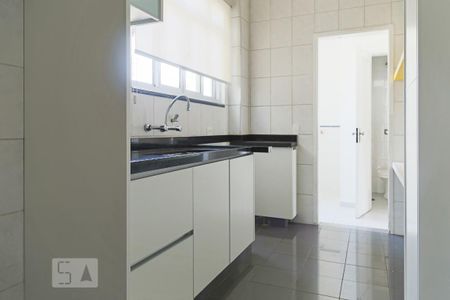 Apartamento à venda com 90m², 2 quartos e sem vagaCozinha