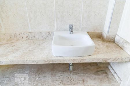 Apartamento à venda com 90m², 2 quartos e sem vagaBanheiro