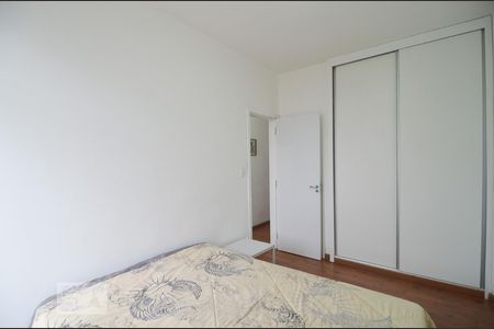 Quarto de apartamento para alugar com 2 quartos, 70m² em Jardim América, Belo Horizonte