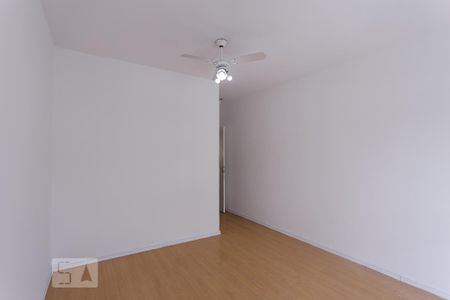 Casa de condomínio para alugar com 240m², 4 quartos e 1 vagaSuíte