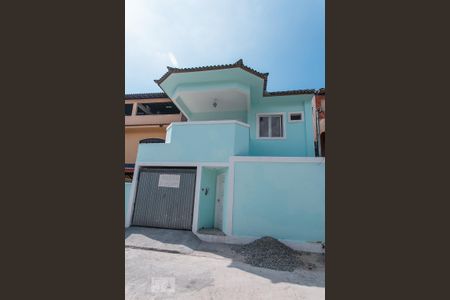 Casa de condomínio para alugar com 240m², 4 quartos e 1 vagaFachada
