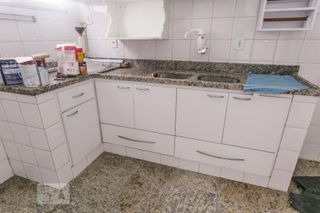Casa de condomínio para alugar com 240m², 4 quartos e 1 vagaDetalhe