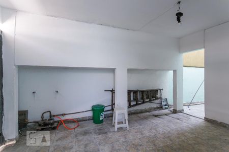Casa de condomínio para alugar com 240m², 4 quartos e 1 vagaGaragem