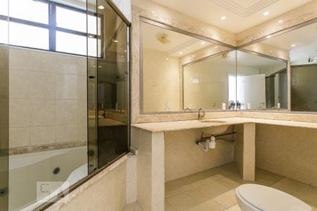 Casa de condomínio para alugar com 240m², 4 quartos e 1 vagaBanheiro