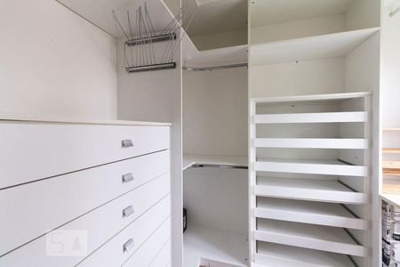 Apartamento à venda com 70m², 2 quartos e 1 vaga Apartamento à venda com 70m², 2 quartos e 1 vagaCloset suite