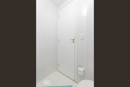 Banheiro de apartamento para alugar com 2 quartos, 55m² em Taquara, Rio de Janeiro