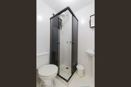 Banheiro de apartamento à venda com 2 quartos, 55m² em Taquara, Rio de Janeiro