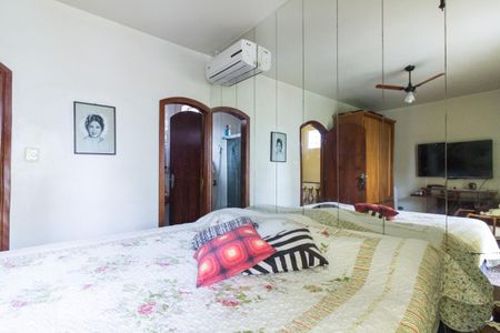 Suite de casa à venda com 4 quartos, 200m² em Lauzane Paulista, São Paulo