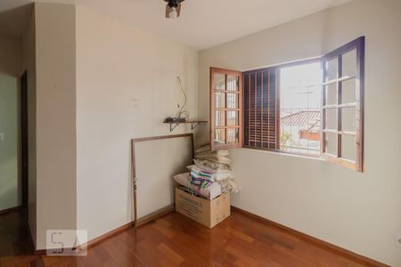 Casa à venda com 180m², 3 quartos e 4 vagasQuarto 03 com Suite