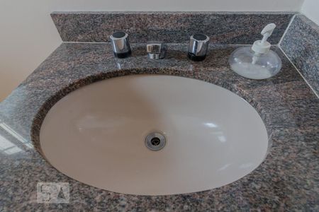 Banheiro  de casa à venda com 3 quartos, 180m² em Campestre, Santo André