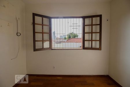 Casa à venda com 180m², 3 quartos e 4 vagasQuarto 02