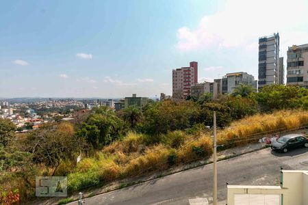 Apartamento para alugar com 65m², 2 quartos e 2 vagasVista