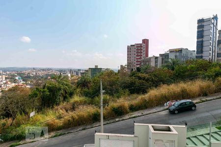 Apartamento para alugar com 65m², 2 quartos e 2 vagasVista