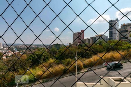 Apartamento para alugar com 65m², 2 quartos e 2 vagasVista