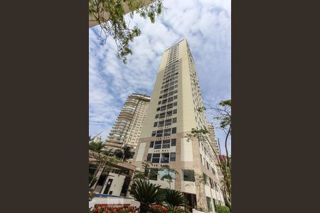 Apartamento para alugar com 70m², 2 quartos e 1 vagafachada