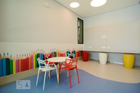 Apartamento para alugar com 72m², 2 quartos e 2 vagasEspaço Kids