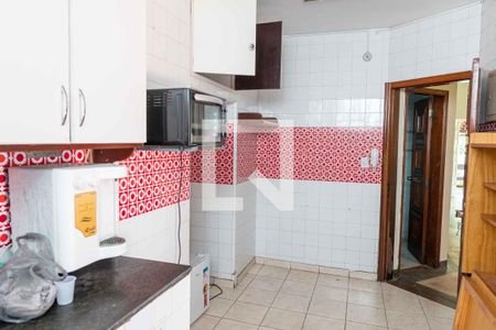 Casa à venda com 300m², 5 quartos e 2 vagasCozinha