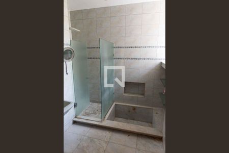 Casa à venda com 300m², 5 quartos e 2 vagasBanheiro